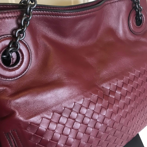 BOTTEGA VENETA ♨️VINTAGE Entrecciato HOBO Handbag in maroon - Picture 10 of 15